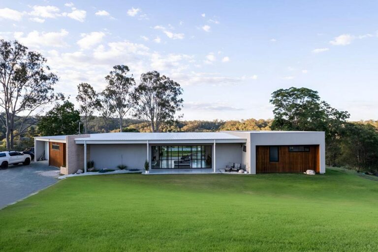 How to Build a Luxury Home on a Smart Budget?